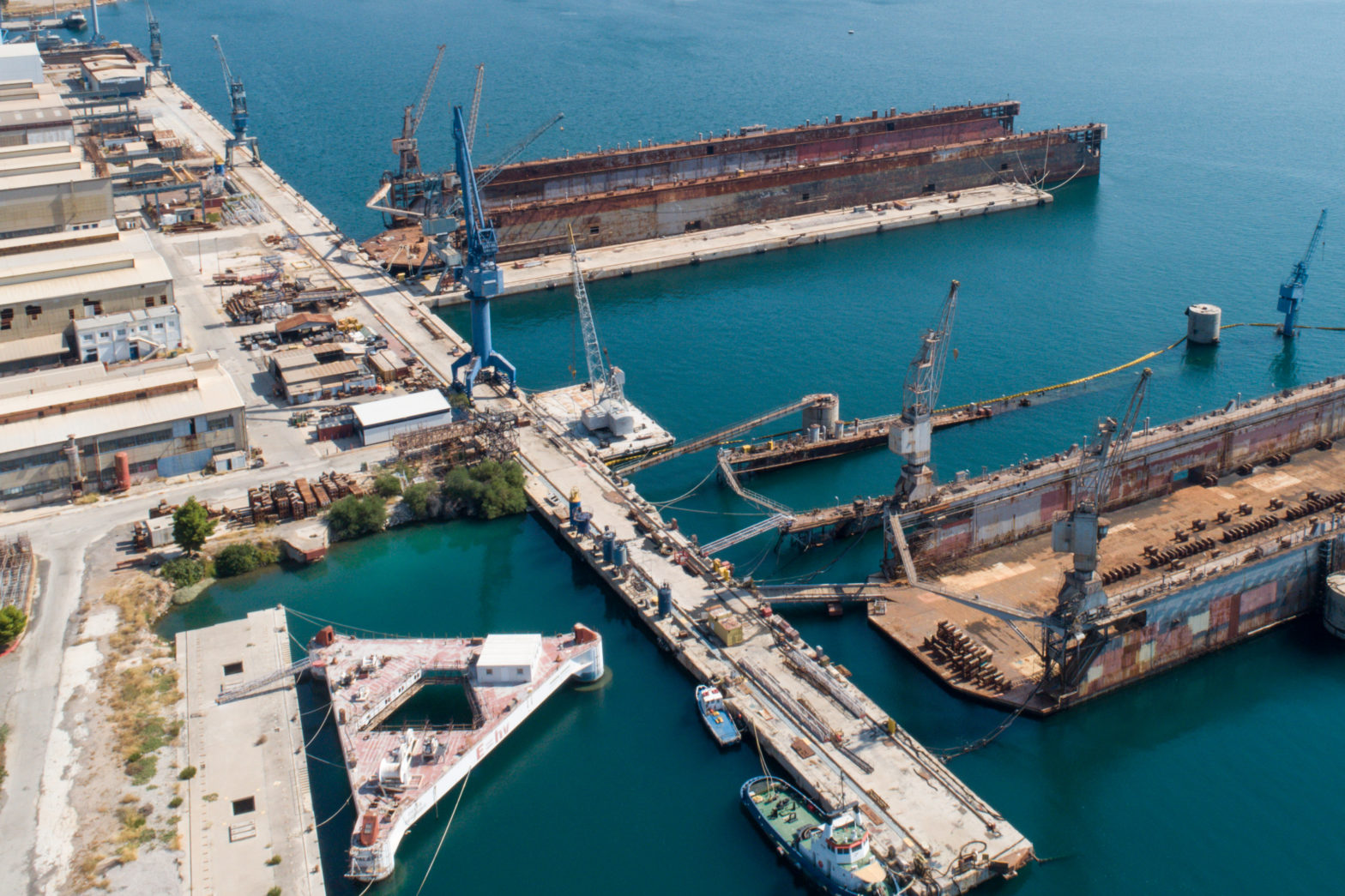 Development Minister at Elefsina Shipyard for Arrival of First Ship in Years